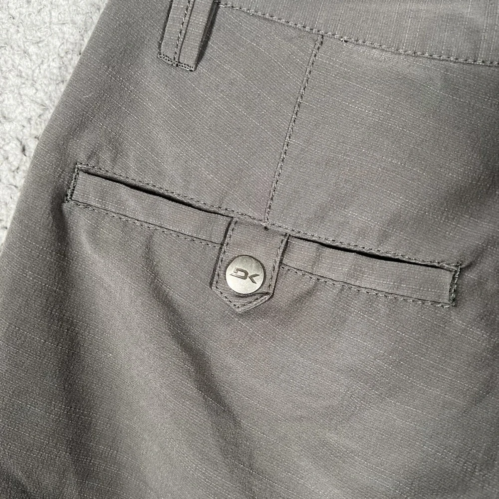 Dakine Shorts Mens 29 Gray Amphibian Hybrid‎ Chino Quick Dry Casual Preppy Logo